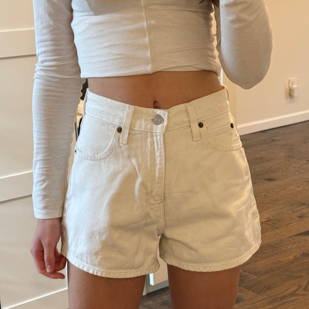 Women Levi’s Denim Shorts